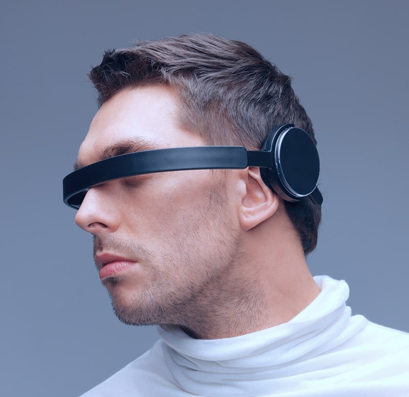 picture-handsome-man-with-futuristic
